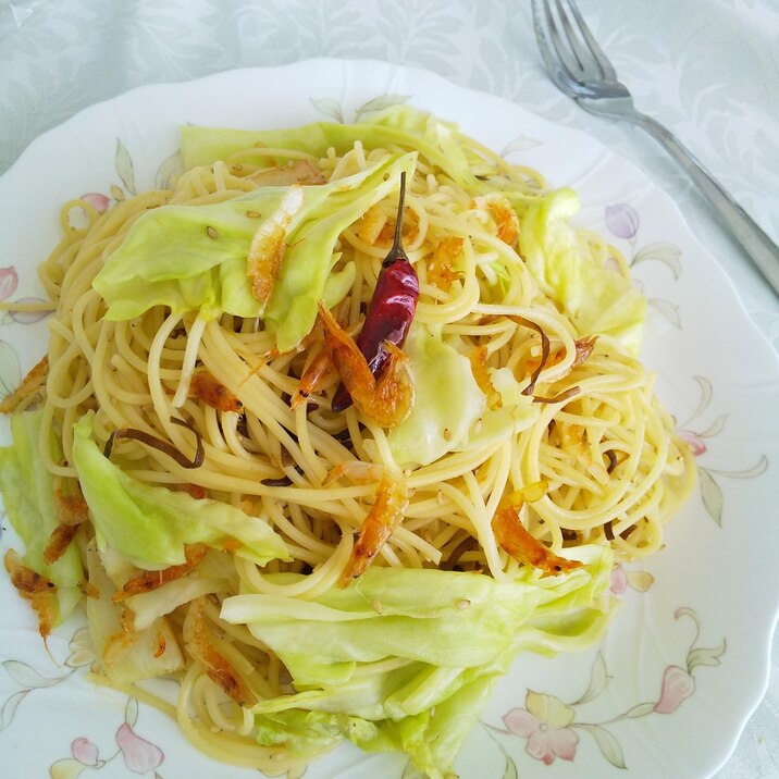 塩昆布入り桜海老ときゃべつの和風パスタ♫